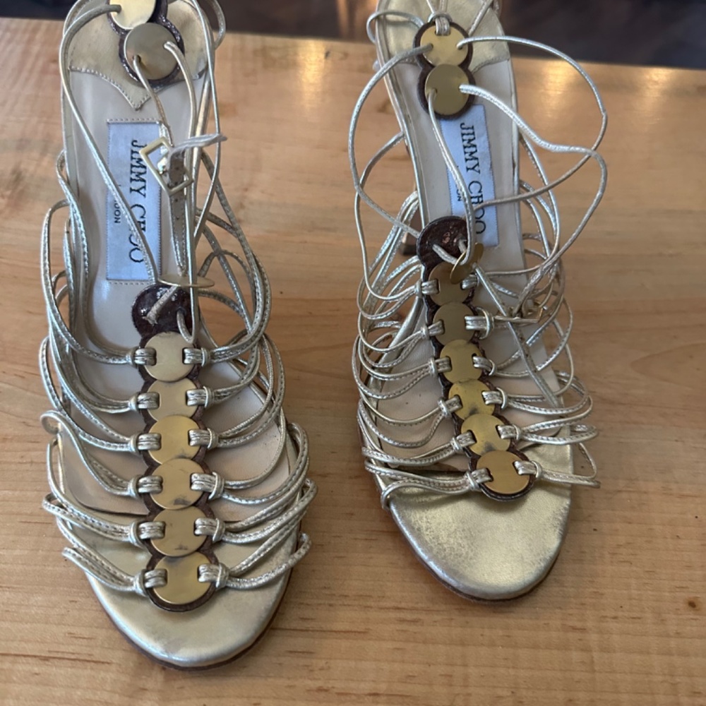 Heels - Picture 3 of 4